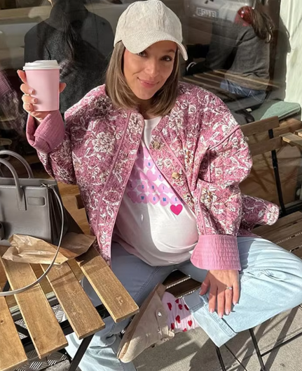 Women's Warm and Cozy Insulated Jacket for Autumn and Winter